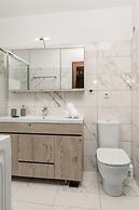 Lakis Residences