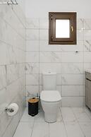 Lakis Residences