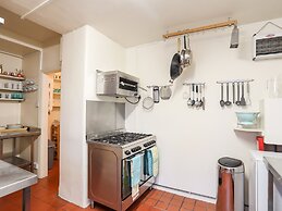 Angorfa Apartment