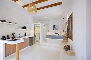 Naxos Suites