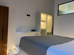 Naxos Suites