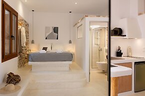 Naxos Suites