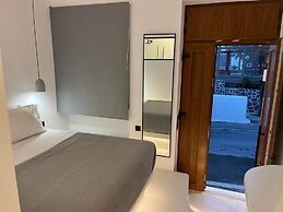 Naxos Suites