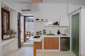 Naxos Suites