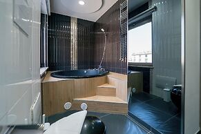 GREROS TOLEDO H. by Clapa Group dislocated hospitality