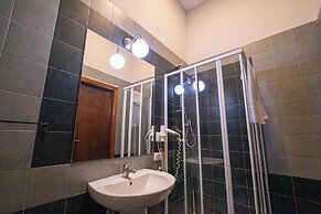 GREROS TOLEDO H. by Clapa Group dislocated hospitality