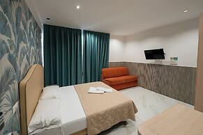 GREROS TOLEDO H. by Clapa Group dislocated hospitality