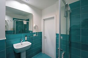 GREROS TOLEDO H. by Clapa Group dislocated hospitality