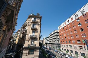 GREROS TOLEDO H. by Clapa Group dislocated hospitality