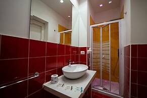GREROS TOLEDO H. by Clapa Group dislocated hospitality