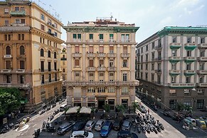 GREROS TOLEDO H. by Clapa Group dislocated hospitality