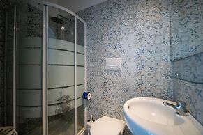 GREROS TOLEDO H. by Clapa Group dislocated hospitality