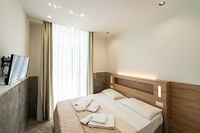 CLAPA GROUP DISLOCATED HOSPITALITY