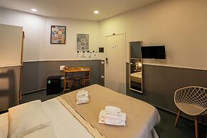CLAPA GROUP DISLOCATED HOSPITALITY