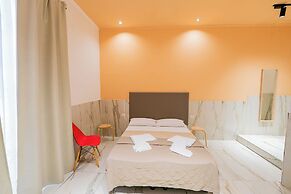 CLAPA GROUP DISLOCATED HOSPITALITY
