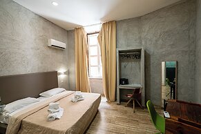 CLAPA GROUP DISLOCATED HOSPITALITY