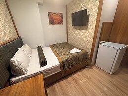 GROSS HOTEL