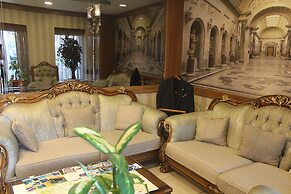 GROSS HOTEL