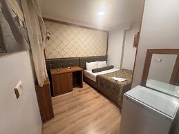 GROSS HOTEL