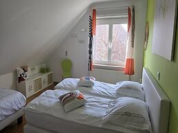 Group Accommodation in Borgloon Hof Van Kalenberg