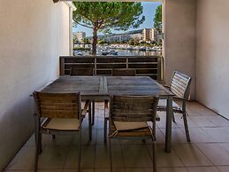 Bright Apartment With Marina Access