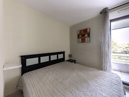 Bright Apartment With Marina Access