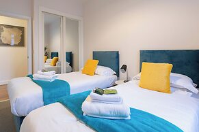 Modern 2- Bedroom Apartment in Central Redhill!