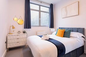 Modern 2- Bedroom Apartment in Central Redhill!