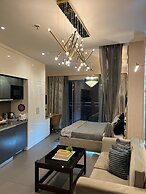 41 Floor River View - TheRoomeraStay