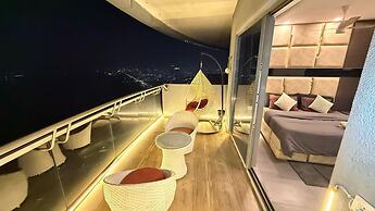 41 Floor River View - TheRoomeraStay