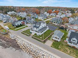 The Breakers Inn