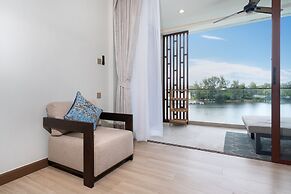 Angsana Lakeside Luxury 2Br Jazuzzi Suite