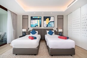 Angsana Lakeside Luxury 2Br Jazuzzi Suite