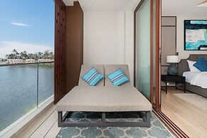 Angsana Lakeside Luxury 2Br Jazuzzi Suite