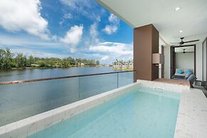 Angsana Lakeside Luxury 2Br Jazuzzi Suite