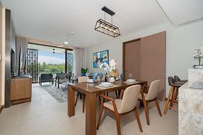 Angsana Lakeside Luxury 2Br Jazuzzi Suite