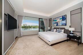 Angsana Lakeside Luxury 2Br Jazuzzi Suite