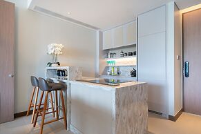 Angsana Lakeside Luxury 2Br Jazuzzi Suite