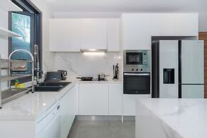 Nicky 3Br Private Pool Villa Bangtao