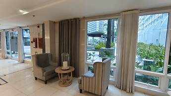 The Royal Bloom Room-1409TowerA