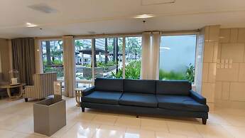 The Royal Bloom Room-1409TowerA