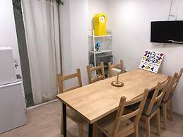 Chris Hostel