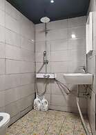 Chris Hostel