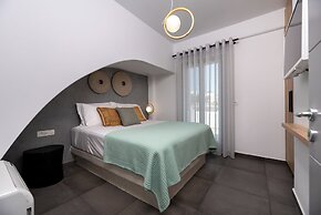 MODERN DOME HOMES OF SANTORINI