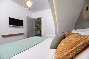 MODERN DOME HOMES OF SANTORINI