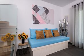 MODERN DOME HOMES OF SANTORINI