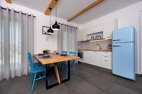 MODERN DOME HOMES OF SANTORINI