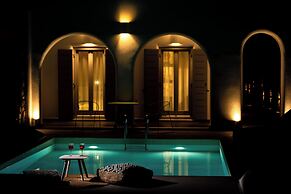 MODERN DOME HOMES OF SANTORINI