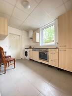 Spacious 2BR Apt For 9 Near Liesing