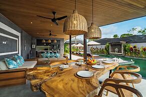 Villa Lembah Giri by GORO